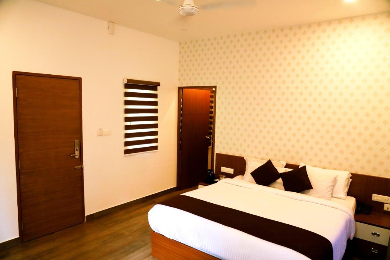Santhi Hill View Resort Munnar Ngoại thất bức ảnh